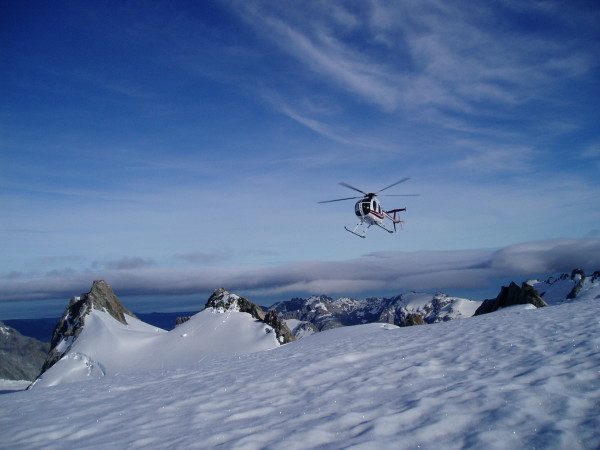 aircraft used for mountaineering adventures